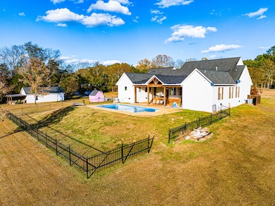 3557 Hickory Grove Rd S, Starkville, MS 39759 - photo 5