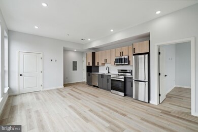 1112-16 E Berks St unit 306, Philadelphia, PA 19125 - photo 5