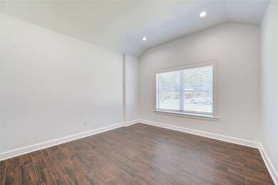 6200 Carver Rd, Houston, TX 77091 - photo 6