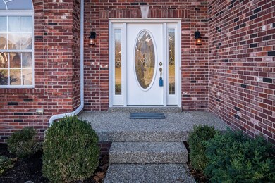 7002 Catalpa Springs Dr, Louisville, KY 40228 - photo 2