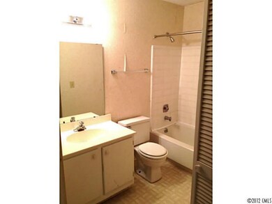 Bathroom - 2nd Bath - Second full bath with closet