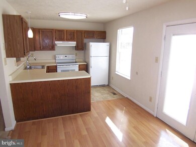 907 Olive Branch Ct, Edgewood, MD 21040 - photo 4