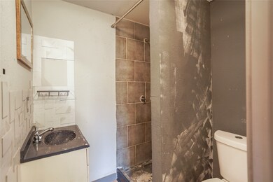 5313 Firnat St unit B, Houston, TX 77016 - photo 7