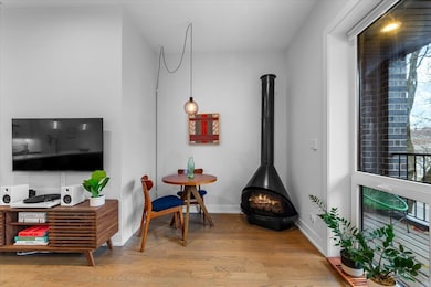 2150 W Foster Ave unit 2, Chicago, IL 60625 - photo 6