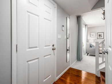 2448 Sandstrom Dr, Columbus, OH 43235 - photo 4