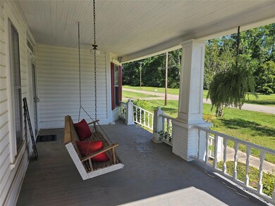 View of patio / terrace featuring covered porch
