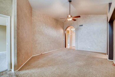 1153 N Robins Way Chandler AZ-small-003-
