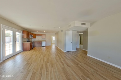 2131 W Edgewood Ave Mesa AZ-print-003-00