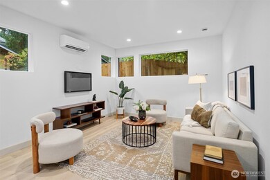 1257 NE 100th St, Seattle, WA 98125 - photo 5