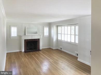 2209 Darrow St, Silver Spring, MD 20902 - photo 2