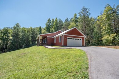 Paved Driveway - Very Easy Access