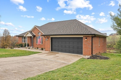 3032 Woodfield Cir, Richmond, KY 40475 - photo 2