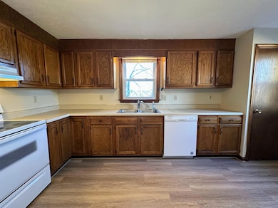 33 Elwood Ave unit B, Manchester, NH 03103 - photo 7