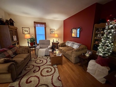 508 Maple Ave, New Martinsville, WV 26155 - photo 3