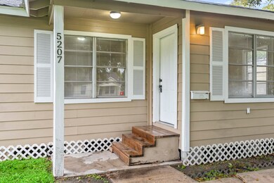 5207 Barrett St, Houston, TX 77022 - photo 4