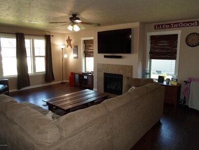 Living Rm _2795
