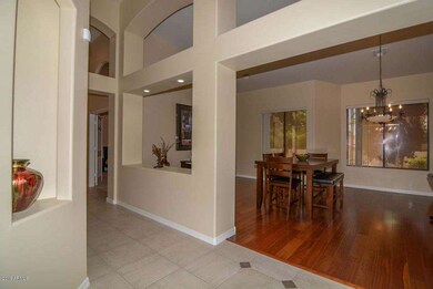 Foyer-Living Room