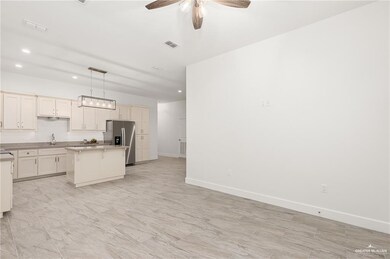 2912 Allen Dr, Edinburg, TX 78539 - photo 3