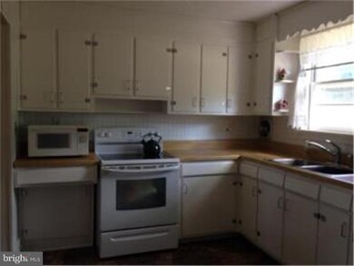 1239 Benn Ln, Warminster, PA 18974 - photo 5