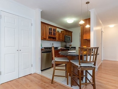 Whittier Place unit 9E, Boston, MA 02114 - photo 4