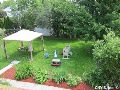 Yard/Garden Fully Fenced Back Yard