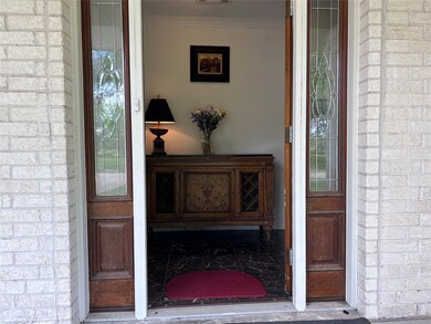 3009 W Parkwood Ave unit B, Friendswood, TX 77546 - photo 3