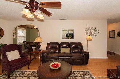 4320 S Cedar Ct, Broken Arrow, OK 74011 - photo 4