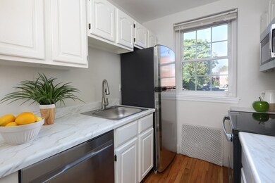 7 Lanark Rd unit 3, Brookline, MA 02445 - photo 3