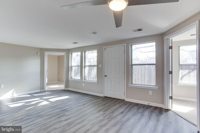 4376 Pembrook Village Dr unit 82, Alexandria, VA 22309 - photo 6