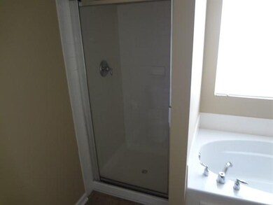 2620 Monarchy Ln, Greenwood, IN 46143 - photo 6