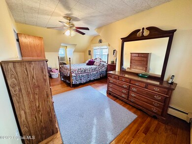 105 Washington Ave W, Rensselaer, NY 12144 - photo 5