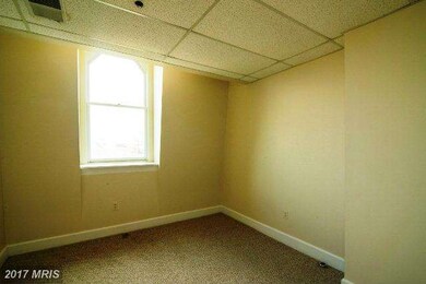 1912 Madison Ave unit 402, Baltimore, MD 21217 - photo 5