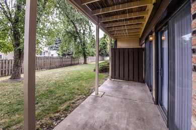 521 Cumberland Trail unit A, Roselle, IL 60172 - photo 7