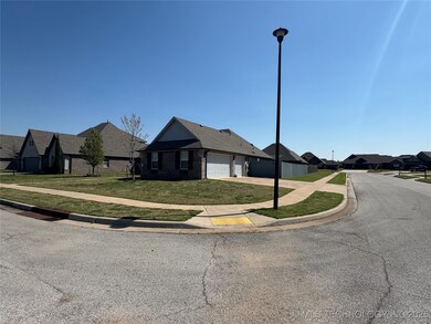 10427 S 229th East Ave, Broken Arrow, OK 74014 - photo 2