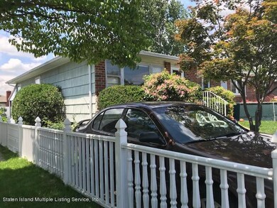 204 Lamport Blvd, Staten Island, NY 10305 - photo 3