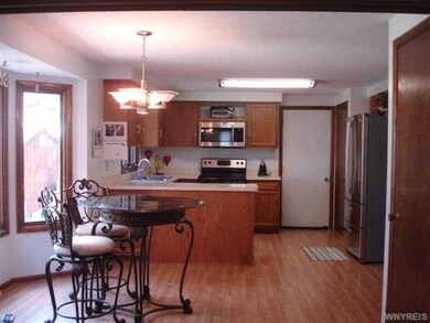 1153 Doebler Dr, North Tonawanda, NY 14120 - photo 5