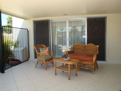 NICE TILED COVERED FRONT PATIO
