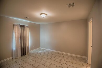 Master bedroom 001