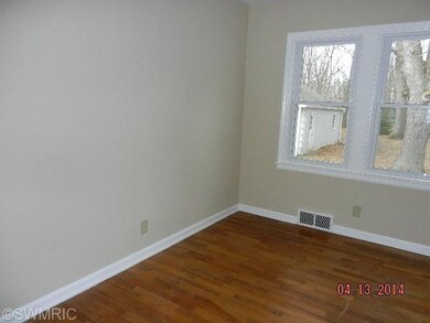 709 N Gordon St, Marshall, MI 49068 - photo 7