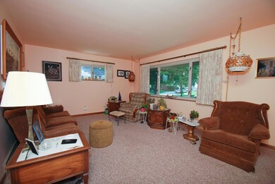 4474 Okell Rd, Columbus, OH 43224 - photo 3