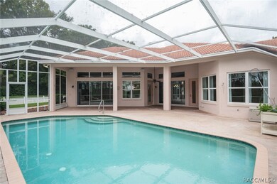 Large Pool to enjoy