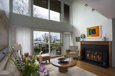 Living room w/ fireplace