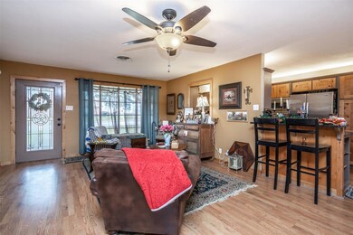 1920 Tulane Ave, Gainesville, TX 76240 - photo 5