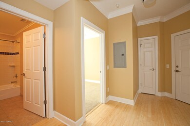 walnut 124 #402 2ent gary_8735