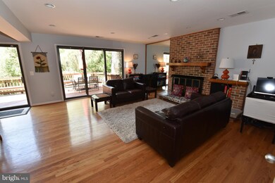 6721 Pine Creek Ct, McLean, VA 22101 - photo 7