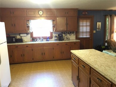 1199 Sheridan Dr, Asheboro, NC 27205 - photo 6