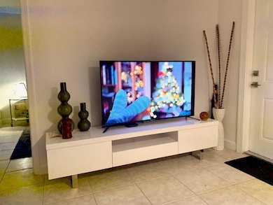 2643 NE 8th Ave unit 12, Wilton Manors, FL 33334 - photo 6