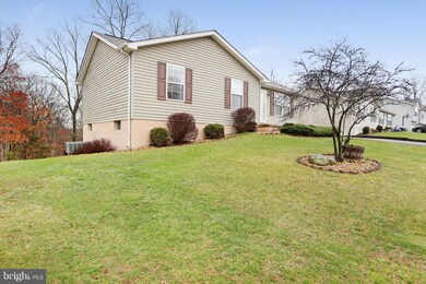 172 Longwood Dr, Bunker Hill, WV 25413 - photo 3