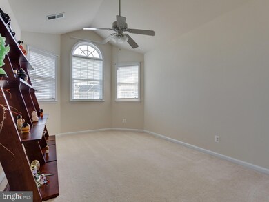 13945 Gullane Dr unit 117, Woodbridge, VA 22191 - photo 6