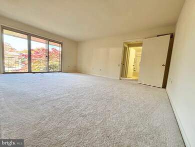 3352 Chiswick Ct unit 573E, Silver Spring, MD 20906 - photo 3